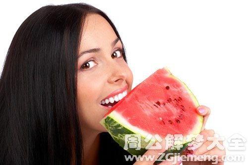 梦见吃瓜抢瓜吃啥意思,吃瓜抢瓜背后的寓意与启示