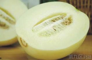 吃蜜瓜感觉剌嗓子,蜜瓜诱惑下的刺嗓子体验揭秘