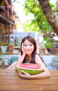 萌妹子吃瓜,笑料横生，欢乐无限