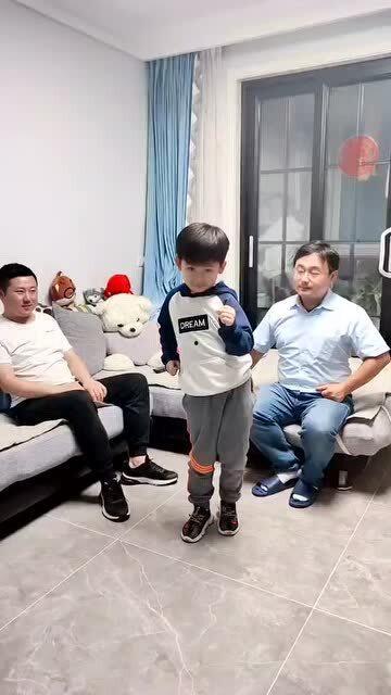 隔壁王叔叔吃瓜,隔壁王叔叔的瓜田奇遇记