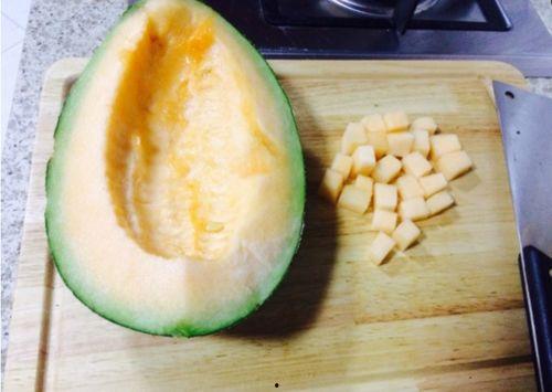 哈密瓜炒熟吃,哈密瓜炒熟，尽享清爽口感