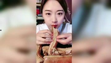 吃瓜芒果少女视频,揭秘娱乐圈幕后故事