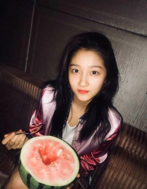 网络明星吃瓜图片,揭秘娱乐圈幕后真相